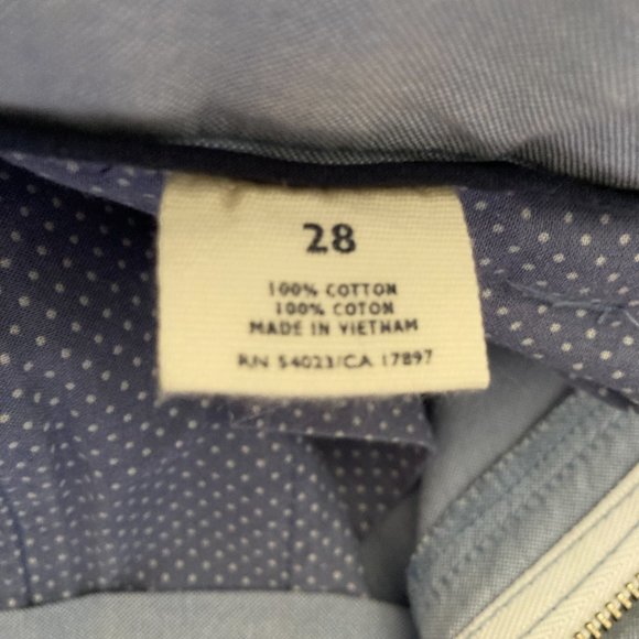 Old Navy Blue Oxford Cloth Shorts - 28 - Picture 4 of 4